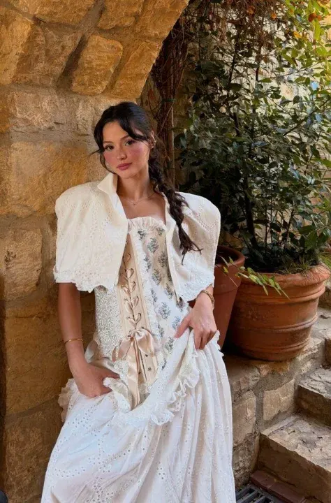 Derya Pınar Ak'tan Sevgilisi Muammer Akmeşe ile Romantik Paylaşım