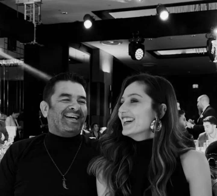 Bülent Şakrak’tan Sevgilisine Romantik Mesaj: “Çok Seviyorum Seni”