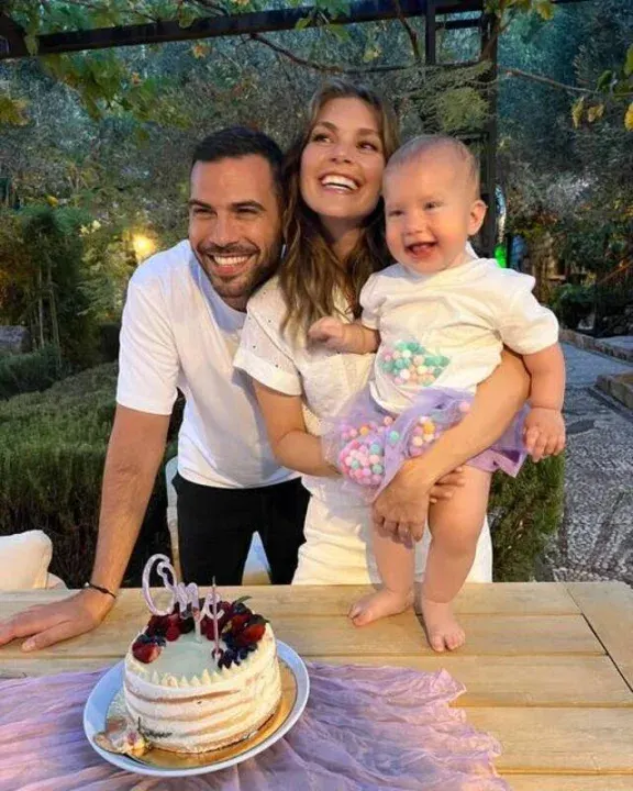 Aslı Enver ve Berkin Gökbudak’tan Taşınma Kararı: Yeni Adresleri Prag Olacak