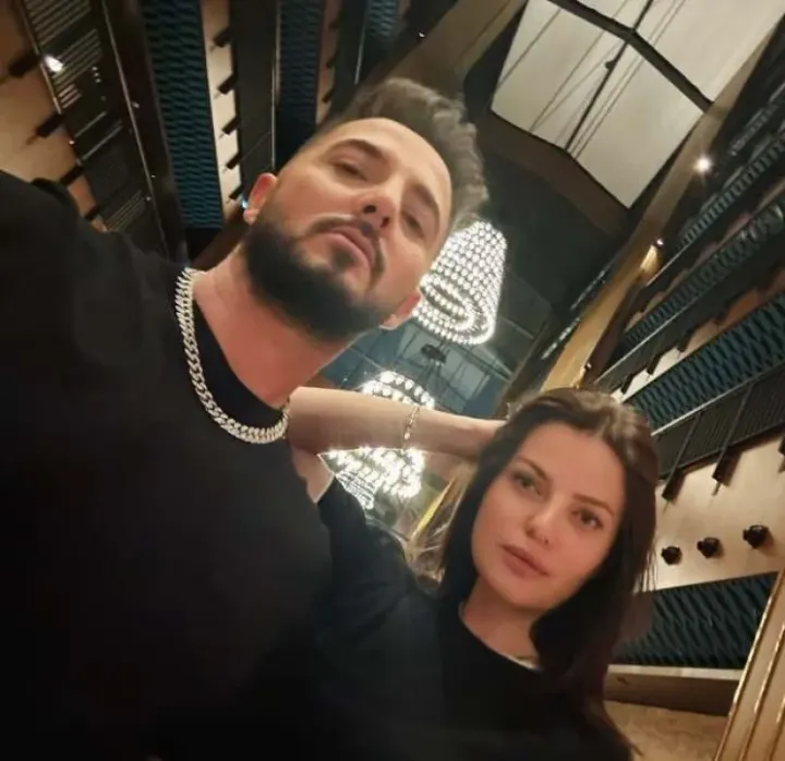 Gökhan Özen’den Evlilik Kararı: Naz Canbaz’a Tektaşla Teklif Etti