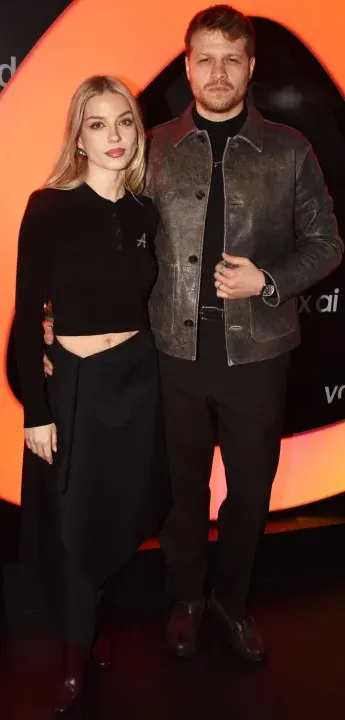 Burak Yörük ve Tuana Yılmaz’dan Evlilik Müjdesi: Yazın Nikâh Masasına Oturuyorlar