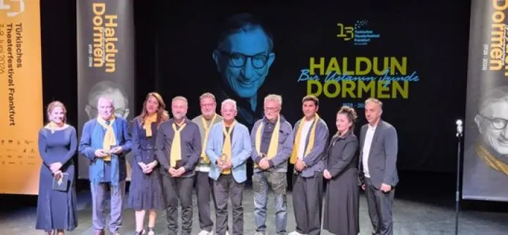 13. Frankfurt Türk Tiyatro Festivali’nde Zafer Algöz’e Haldun Dormen Özel Ödülü