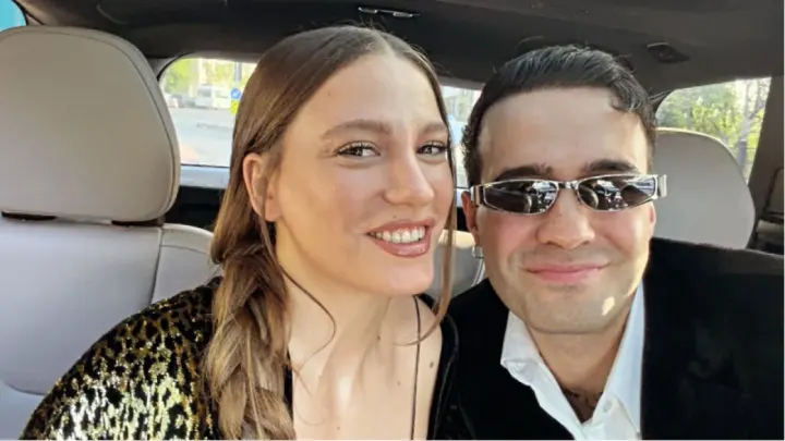 Serenay Sarıkaya ile Mert Demir’den Yeni Aşk Pozu