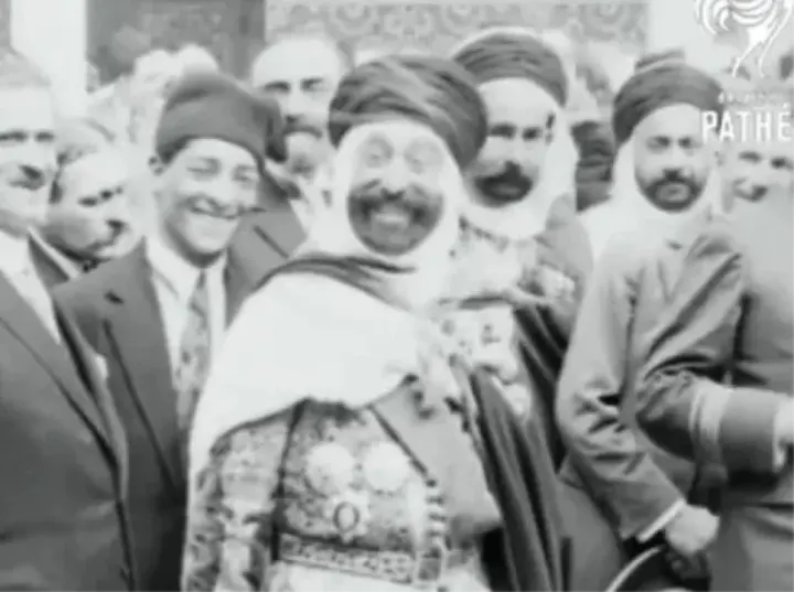 Cem Yılmaz’dan Fas Sultanı Benzetmesine Esprili Yanıt: “1926 Paris’ine Yarım Saatliğine Gittim”