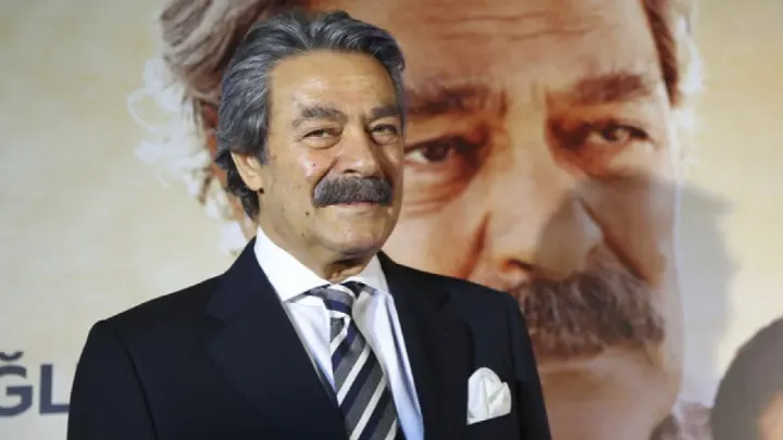 Kadir İnanır Yoğun Bakıma Kaldırıldı