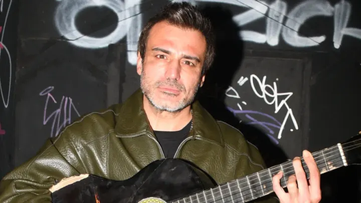 Şarkıcı Rıza Tamer Hayatını Kaybetti