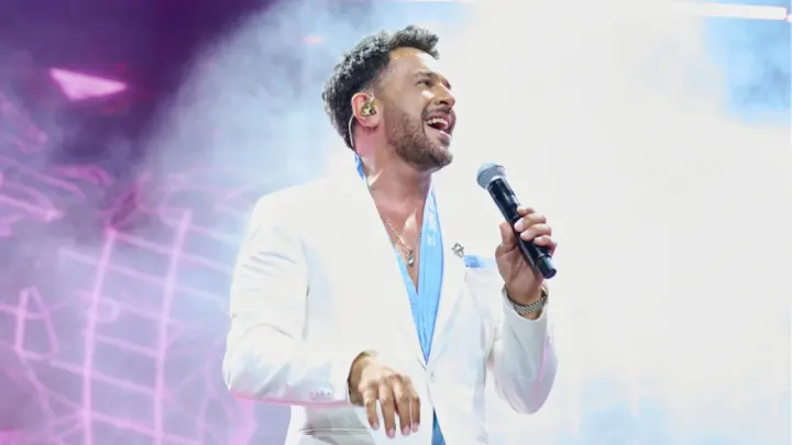 Emre Altuğ’dan İlk Solo Harbiye Konseri: “27 Yıllık Hayalim Gerçek Oldu”