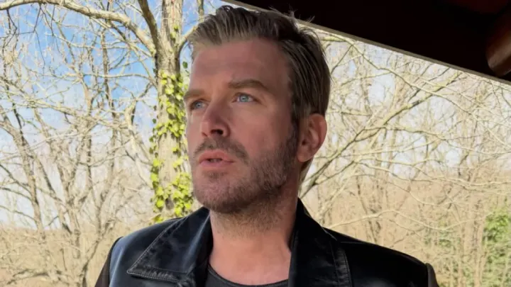Kıvanç Tatlıtuğ’dan Sürpriz Sosyal Medya Kararı