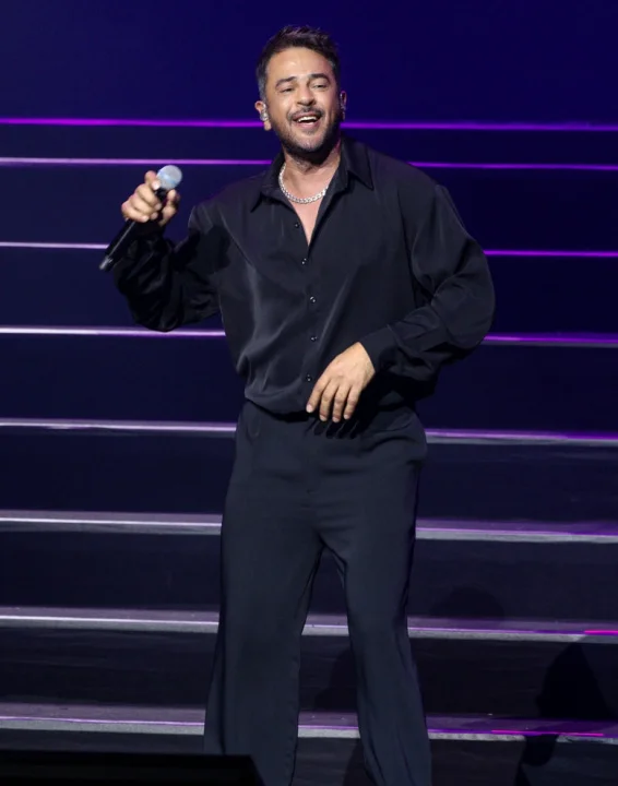 Emre Altuğ: “70 Kişilik Ekiple 70 Yıllık Hikâyeyi Sahneye Taşıyoruz”