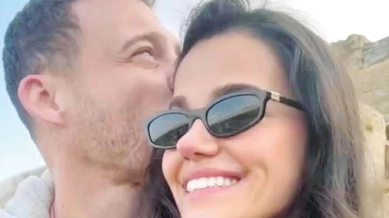 Kerem Bürsin ve Selin Yağcıoğlu resmen birlikteliklerini duyurdu.