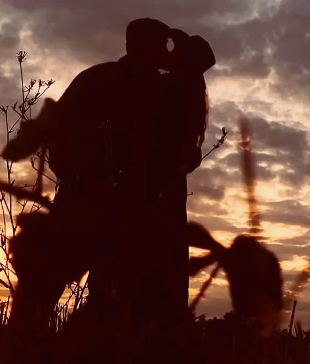 Aslıhan Malbora ve Çağatay Ulusoy Aşkını Sosyal Medyada İlan Etti