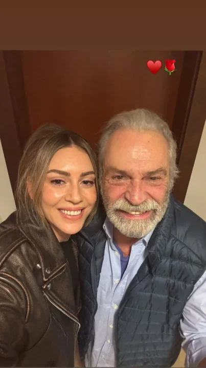 Sinem Kobal, Haluk Bilginer’in “Baba” Oyununu İzledi
