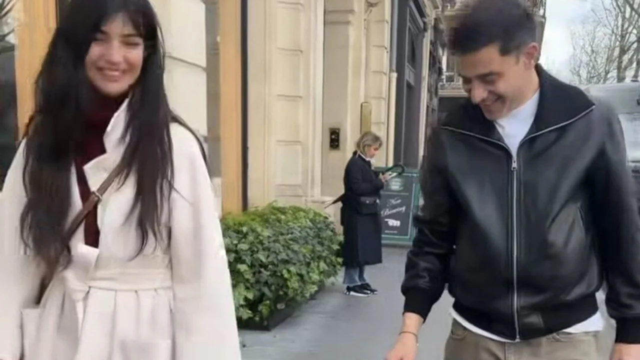 CANSEL ELÇİN VE TUBA BÜYÜKÜSTÜN YILLAR SONRA PARİS'TE BULUŞTU.