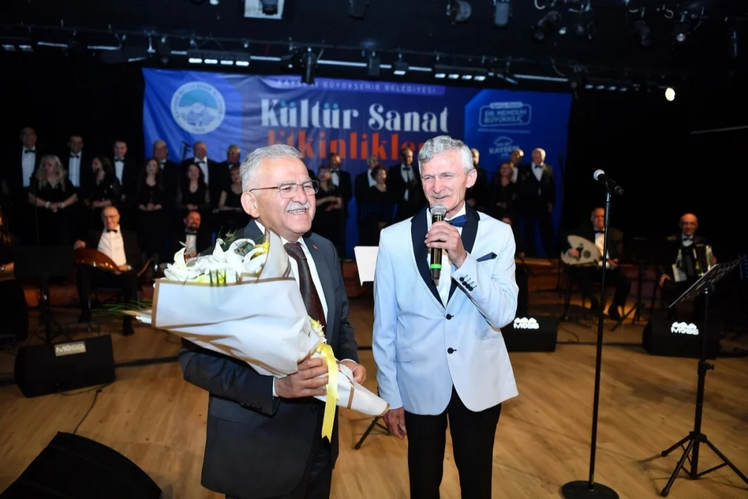 Türk Sanat Müziği Gecesi Kayseri’de düzenlendi.