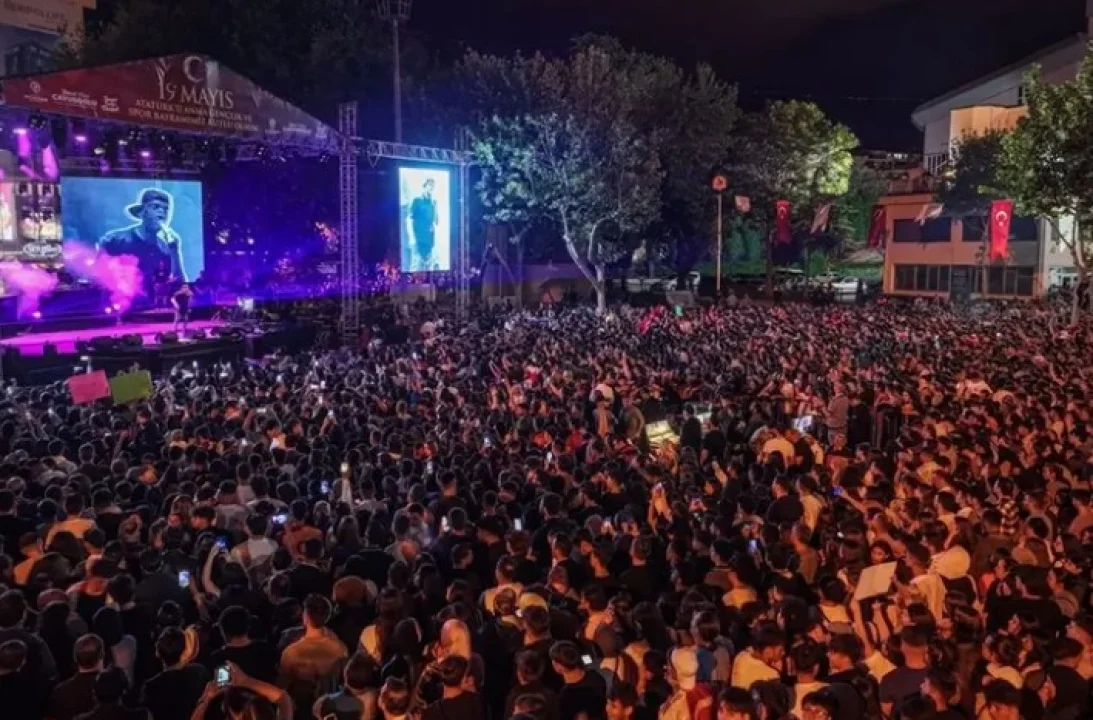 Ceza Konseri, 19 Mayıs Coşkusunu Zirveye Taşıdı