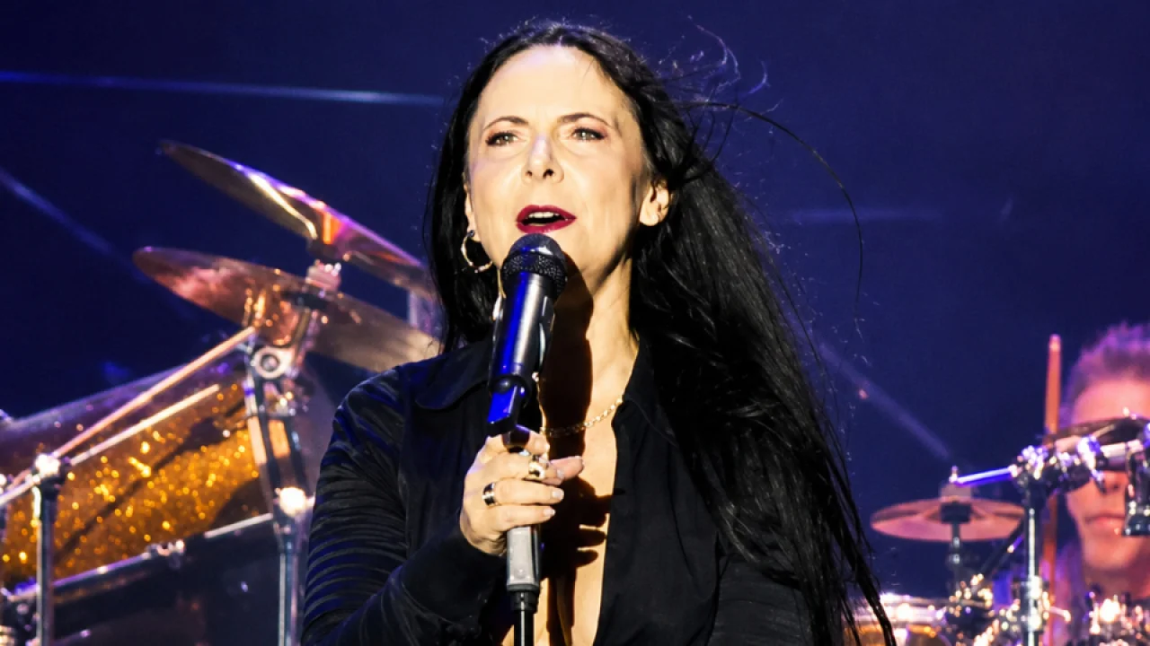 Şebnem Ferah 6 Yıl Sonra Sahnelere Döndü: İstanbul Konserinde Duygusal Anlar Yaşandı