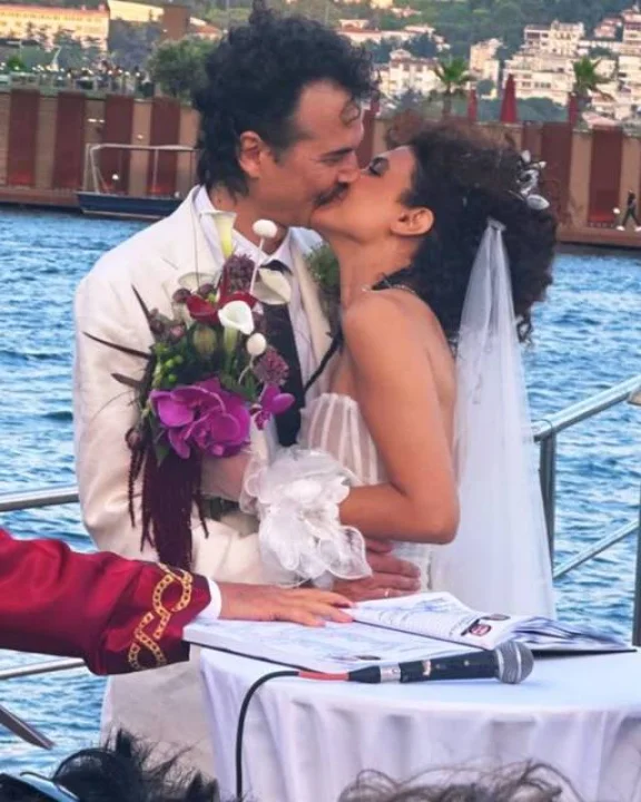 Hare Sürel ve Oğuz Erdin Evlendi! Ünlü Oyuncu Dünyaevine Girdi