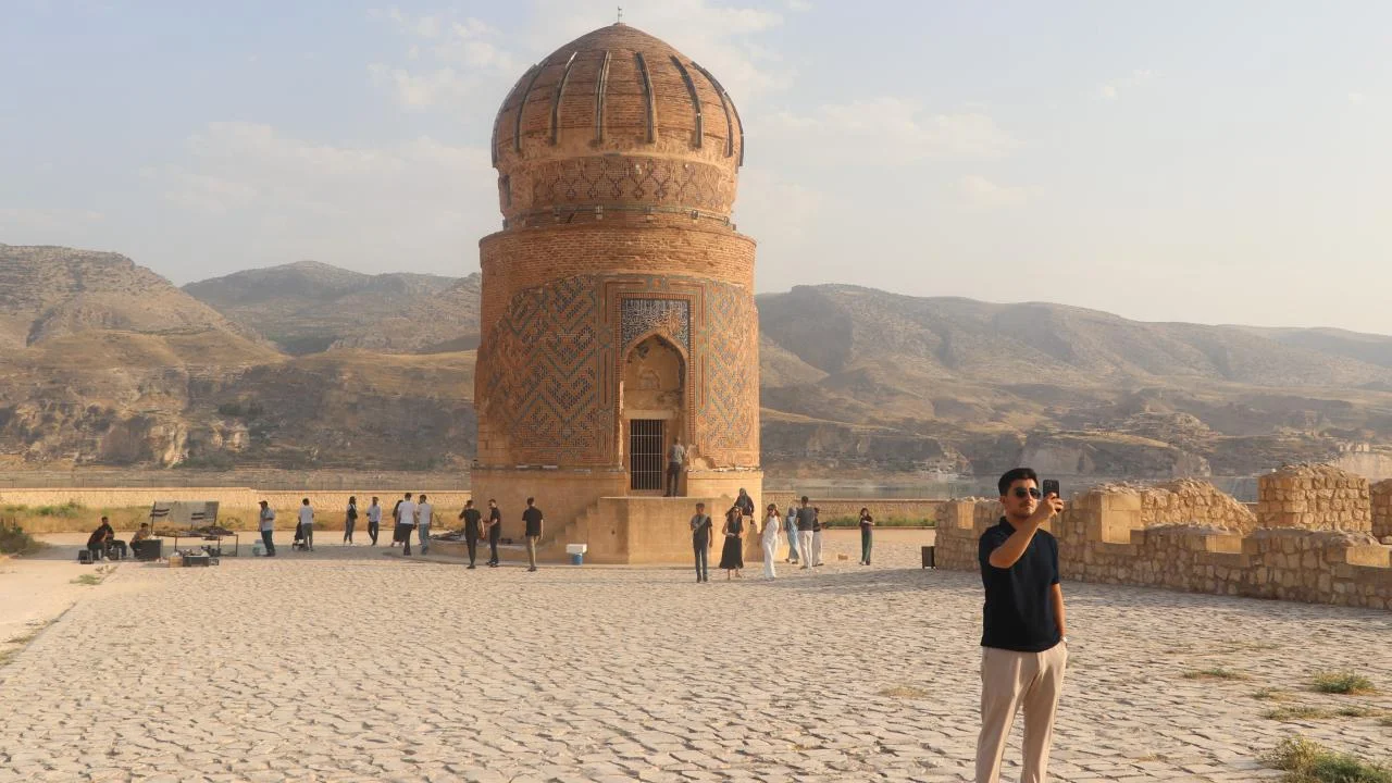 Hasankeyf, Bayramda 125 Bini Aşkın Ziyaretçiyi Ağırladı