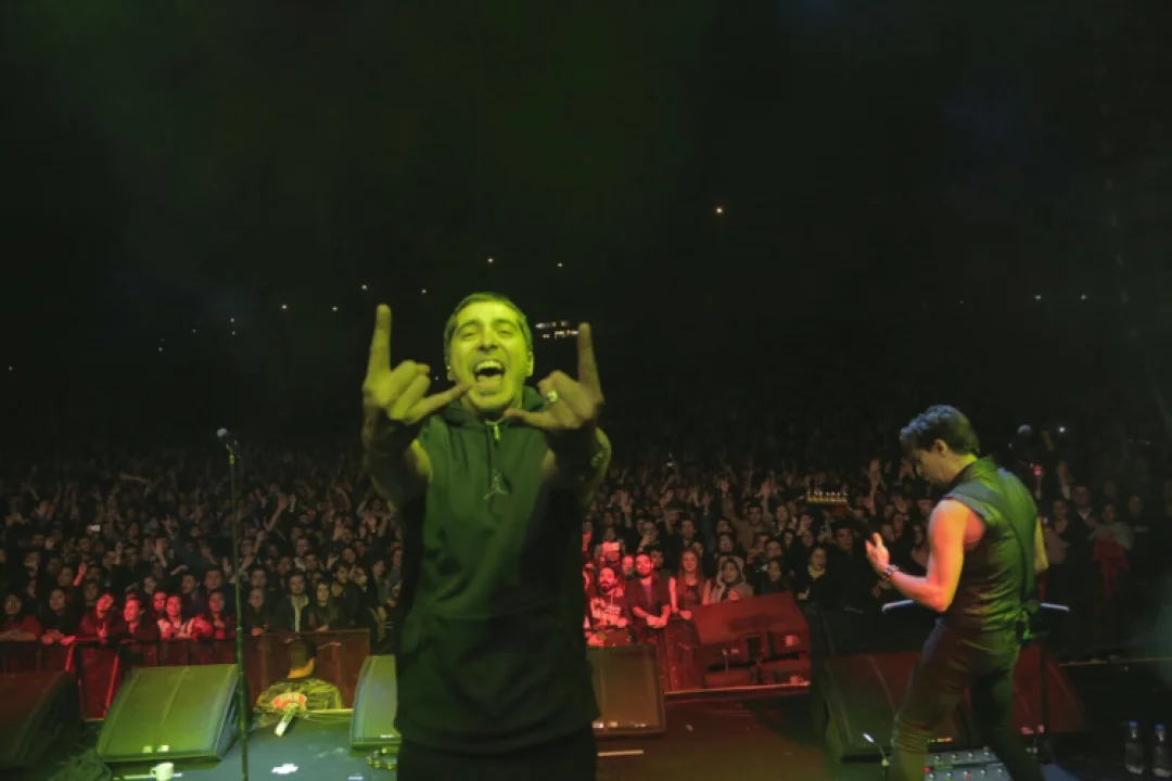 maNga, Jolly Joker ile Türkiye'de Konser Veriyor