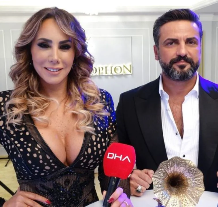Oryantal Asena ile Hasan Dere 8 Yıllık Evliliklerini Noktaladı